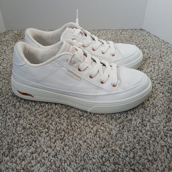 Skechers Women's White Sneakers Size 9 - Picture 2 of 13